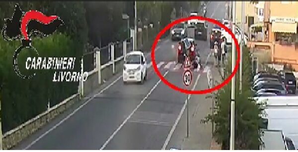 Con il monopattino simulava investimento e chiedeva risarcimento dei finti danni: 36 enne denunciato a piede libero dai Carabinieri