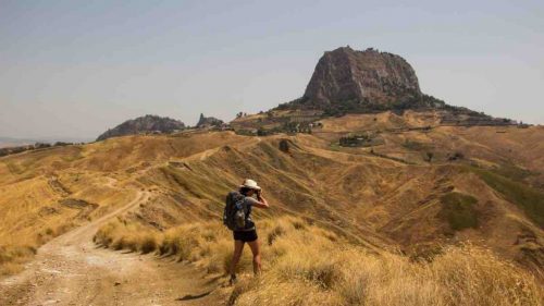 Sicilia, il turismo settembrino propone “la via francigena”