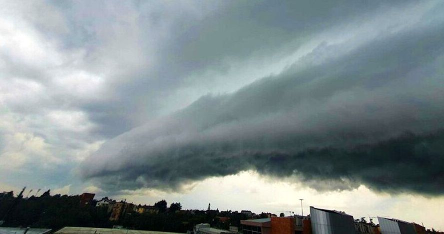Maltempo in Sicilia, voli dirottati o cancellati da e per Palermo e Trapani