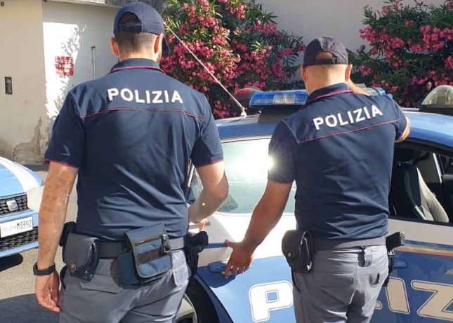 Sicilia, sorpreso in banca mentre tenta furto, straniero irregolare arrestato dalla Polizia