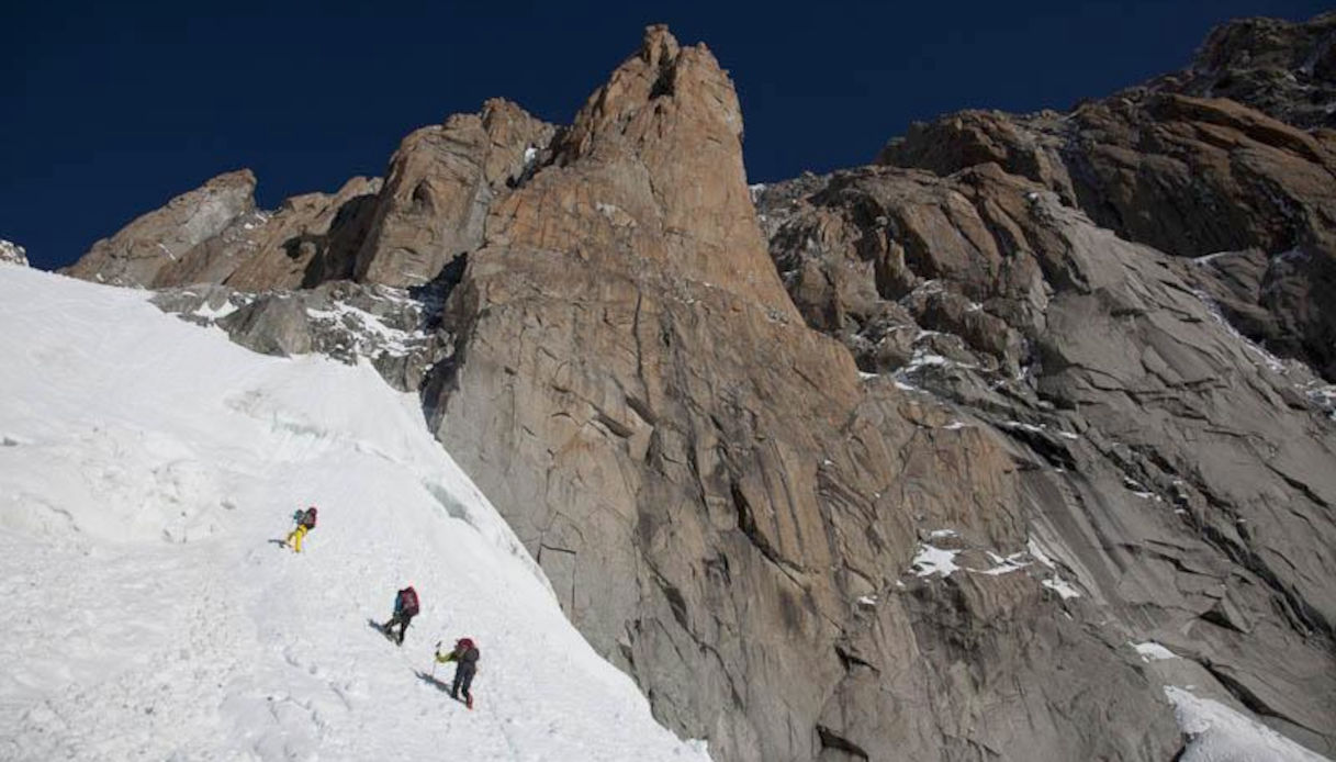 Escursionista dato per disperso in montagna viene ritrovato alla fermata degli autobus