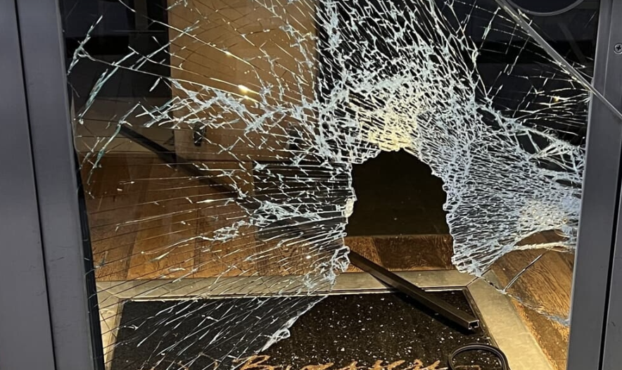 Arrestato dalla Polizia 31enne accusato di essere l’autore di 15 furti con “spaccata”