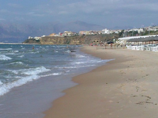 Sicilia. Colpito da un malore mentre faceva il bagno: tragedia in mare a Balestrate