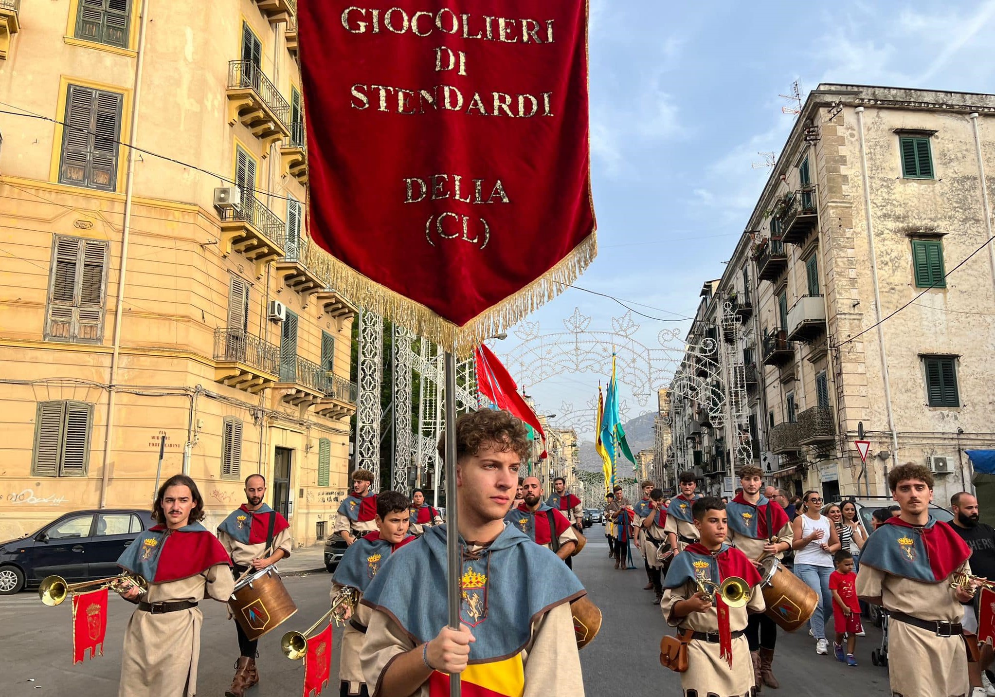 Delia. L’Associazione Folklore Petiliano ha aperto i festeggiamenti per la Madonna della Mercede a Palermo