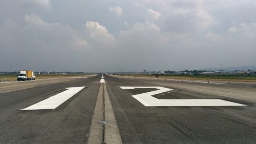 In aeroporto muore operaio di 52 anni travolto da un camion mentre stava rifacendo il manto stradale della pista
