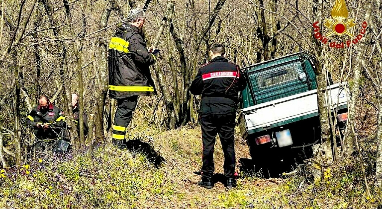 Bambino di 4 anni muore con la testa incastrata nel finestrino dell’Ape Piaggio del padre