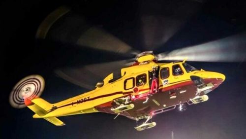 Bambino di tre anni investito  da un’auto dopo essere sfuggito al controllo della mamma