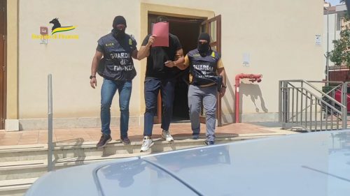 Operazione “Colpo Secco” della Guardia di Finanza: 12 arresti tra Caltanissetta, Agrigento e Roma; sequestrati 120 kg di droga