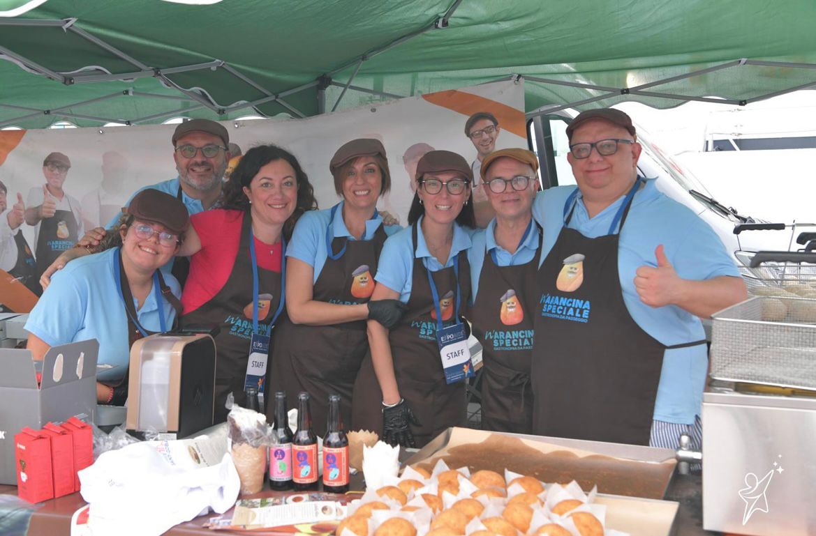 Caltanissetta. Anche Etnos all’ ExpoAid di Rimini: “N’Arancina speciale”… stupisce ed ingolosisce
