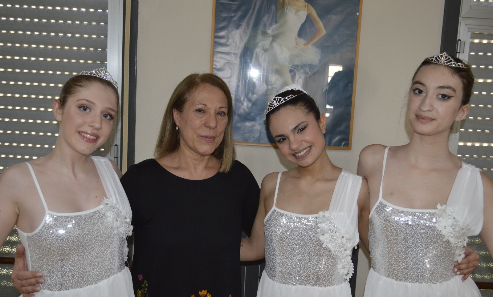 Le ballerine nissene Beatrice Zito, Martina Infantolino e Giulia Pesce al Golden di Roma con una borsa di studio