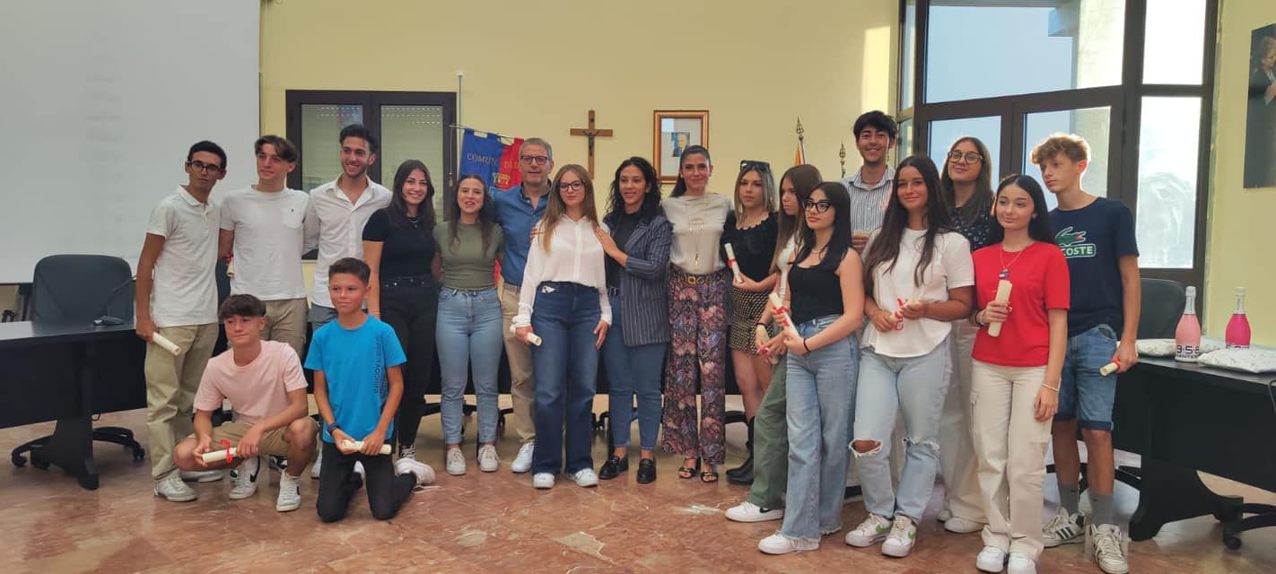Delia. Premiati dall’amministrazione comunale gli studenti meritevoli