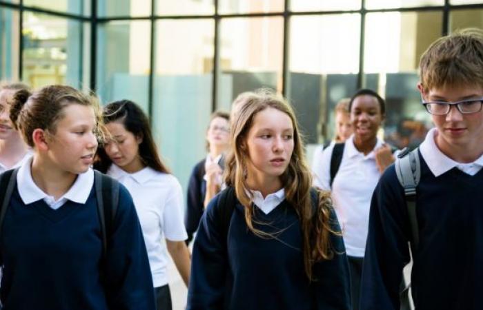Roma, a scuola torna l’uniforme: il Dress Code che divide le opinioni di genitori e alunni