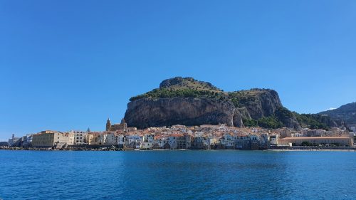 A Cefalù dal 20 al 22 ottobre torna la kermesse “Eat Capone” con il coinvolgimento di 6 ristoranti