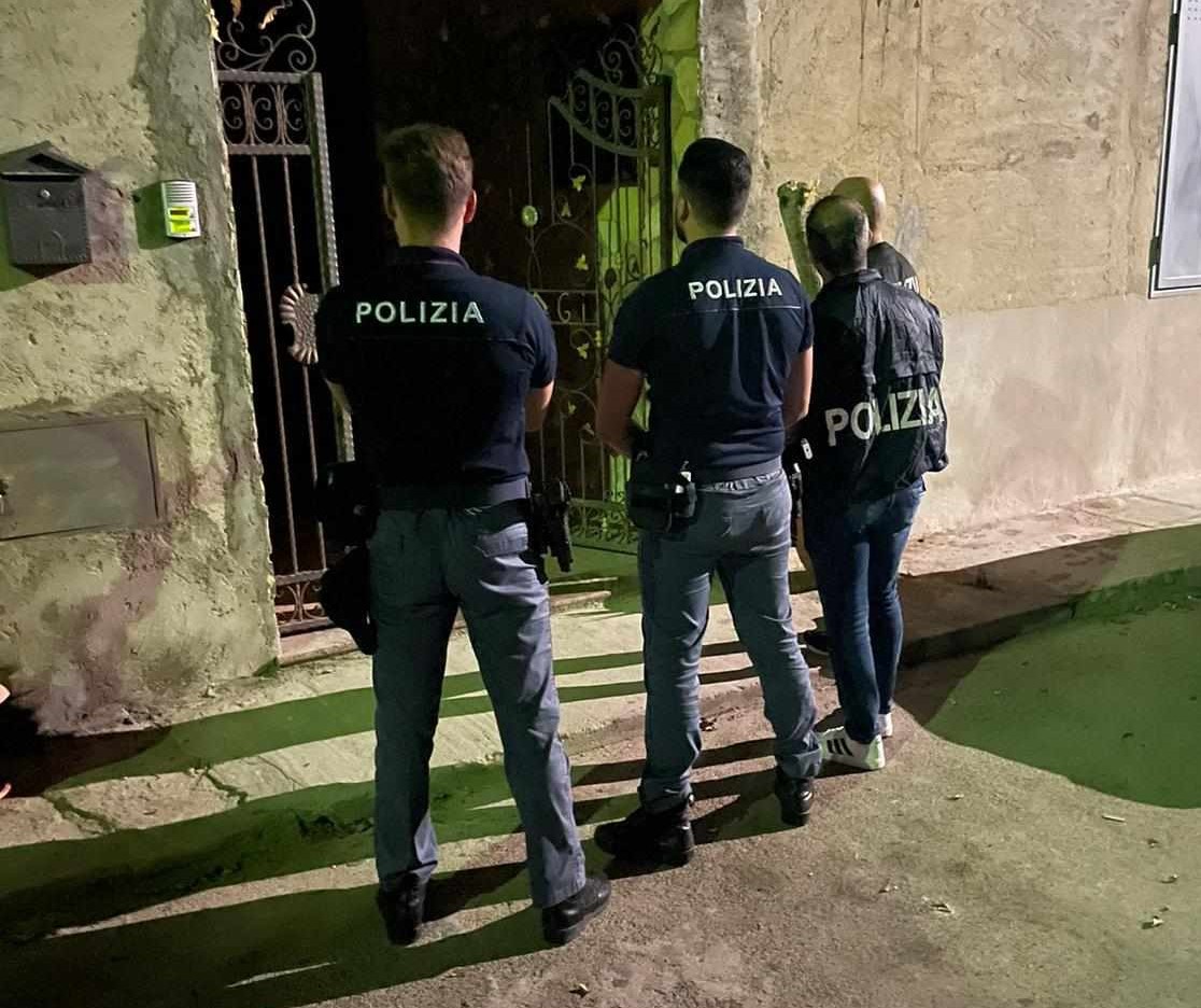 Nel Nisseno cinque arresti della Polizia per estorsione e lesioni