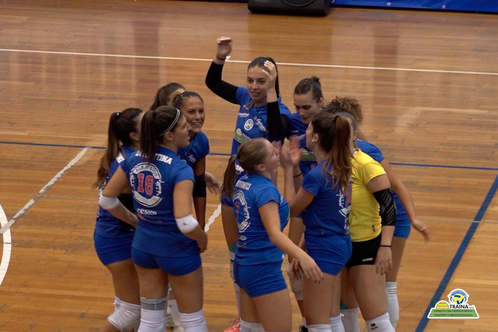 Pallavolo femminile B2. Esordio vincente per la Traina: travolta 3-0 la Todo Sport di Vibo Valentia