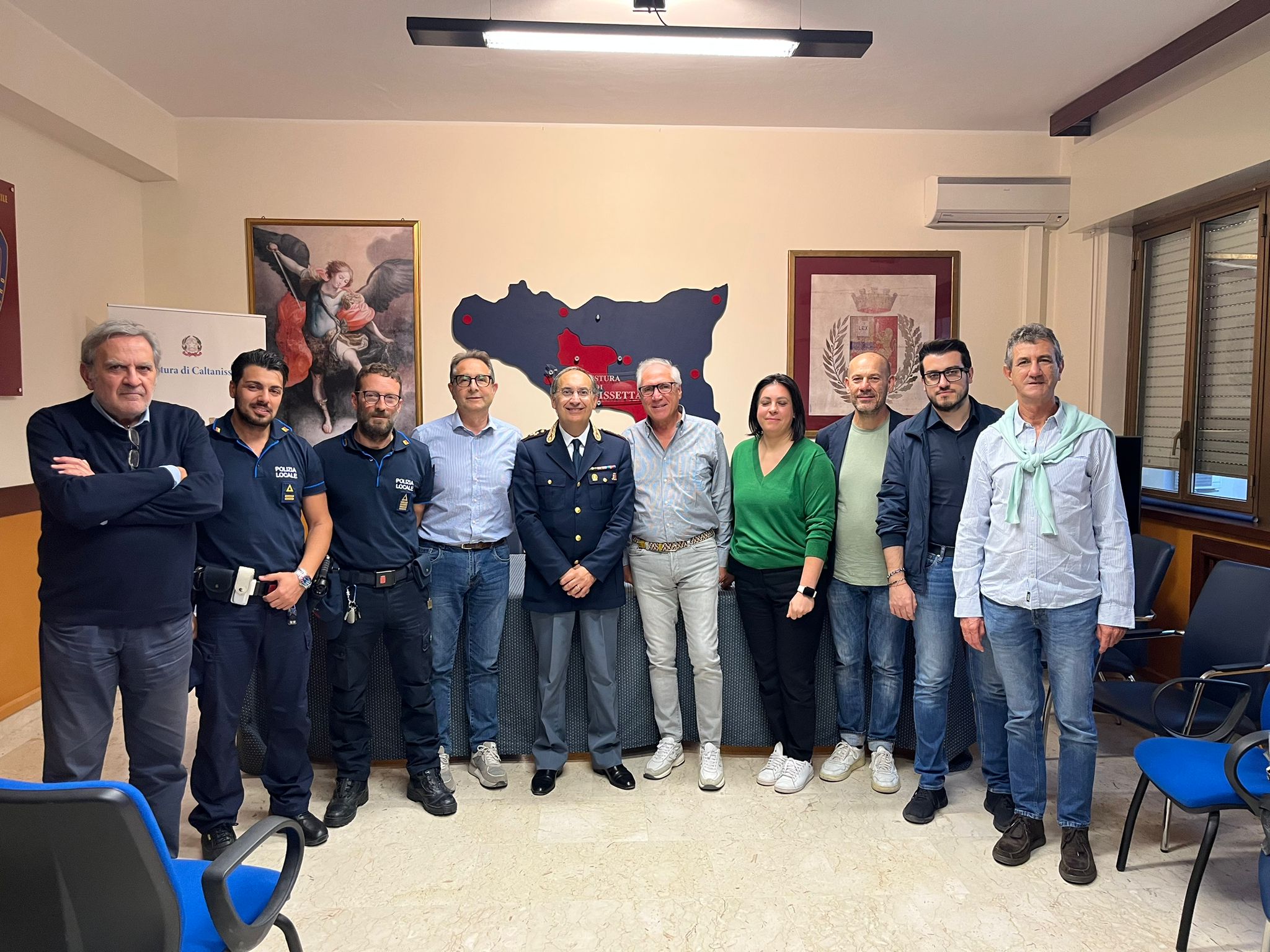 Caltanissetta. In Questura incontro con Ascom Sicilia, Ispettorato del Lavoro e Polizia locale per promuovere sinergia tra imprese e forze dell’ordine