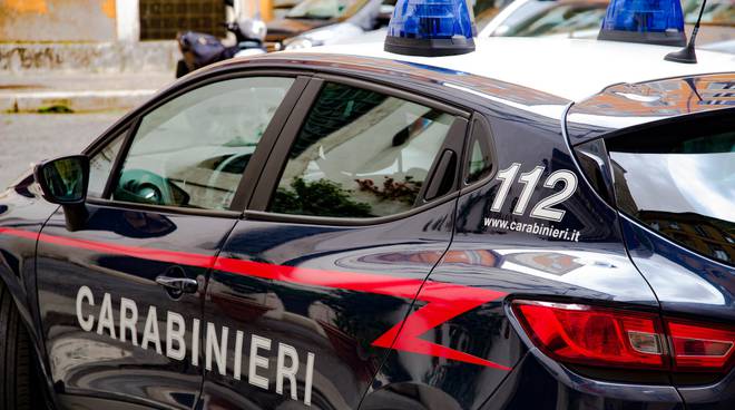 Uomo minaccia suicidio con gas, salvato da Carabinieri