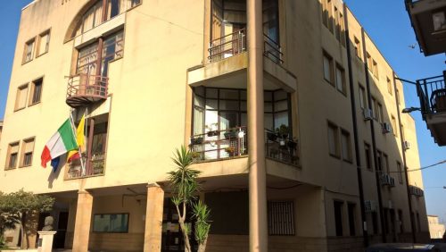 Delia. Approvato in Consiglio nuovo Regolamento per collocare strutture amovibili per attività commerciali itineranti di tipo C