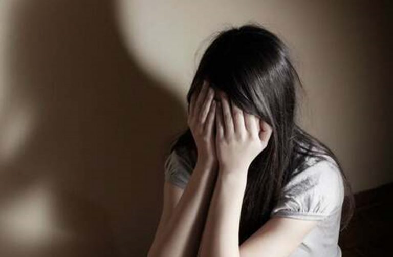 Violenza sessuale su un’alunna dodicenne, per il   docente condanna definitiva a 7 anni