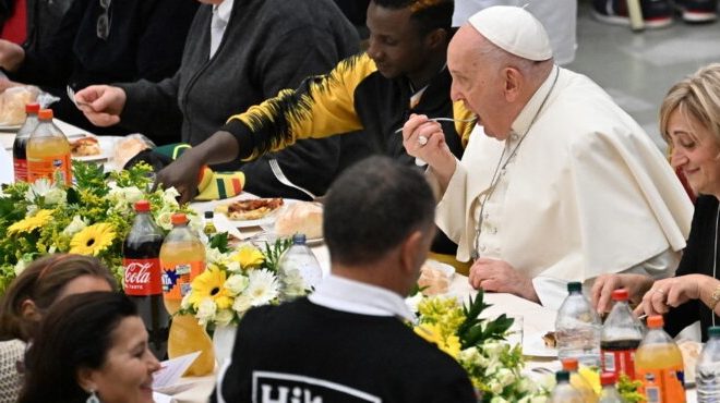 Il Papa, “la povertà è uno scandalo. Dio ce ne renderà conto”