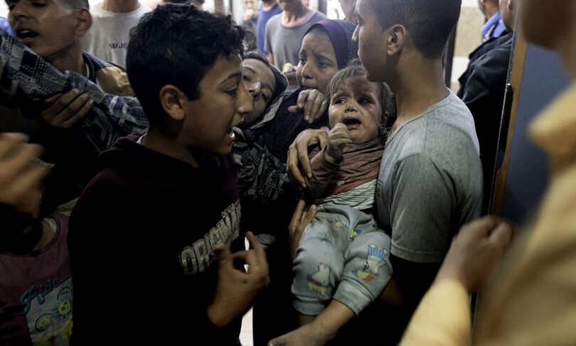 Gaza, fossa comune nell’ospedale al-Shifa. Si cerca un accordo per alcuni ostaggi