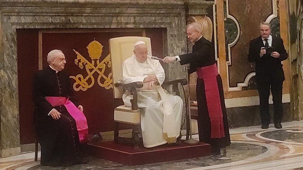 Papa Francesco elogia il vescovo di Piazza Armerina all’udienza con la Piccola Casa della Misericordia di Gela