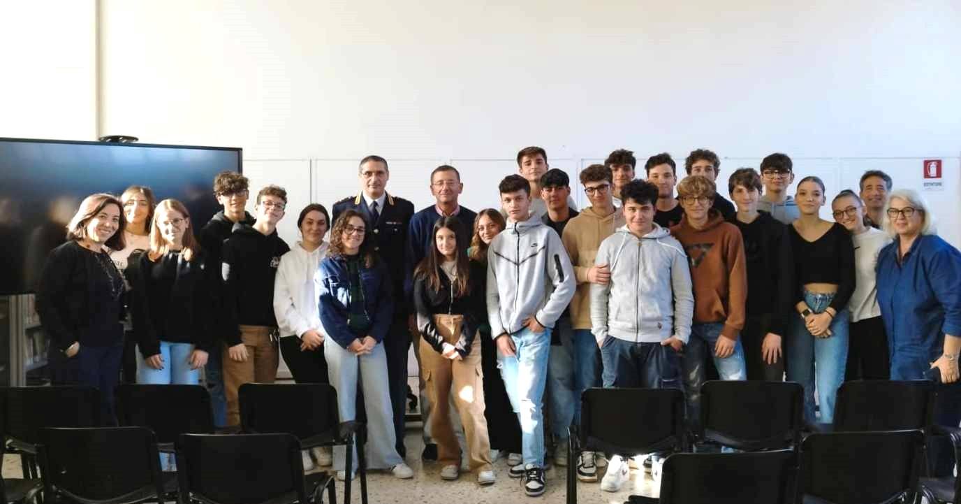 Caltanissetta. Incontro tra la Polizia e gli alunni delle III classi del Liceo Scientifico “Volta” sulle devianze minorili