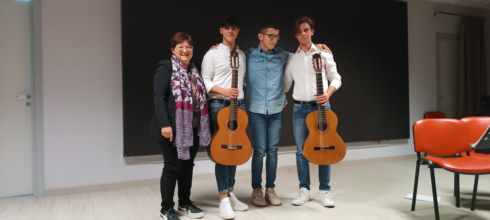 Riesi. Gran successo per il recital dei chitarristi Federico Capici e Marco Zambito Marsala all’Autunno Musicale di BC Sicilia
