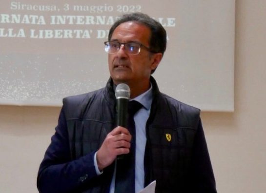 Sicilia. Minaccia suicidio, salvato da giornalista