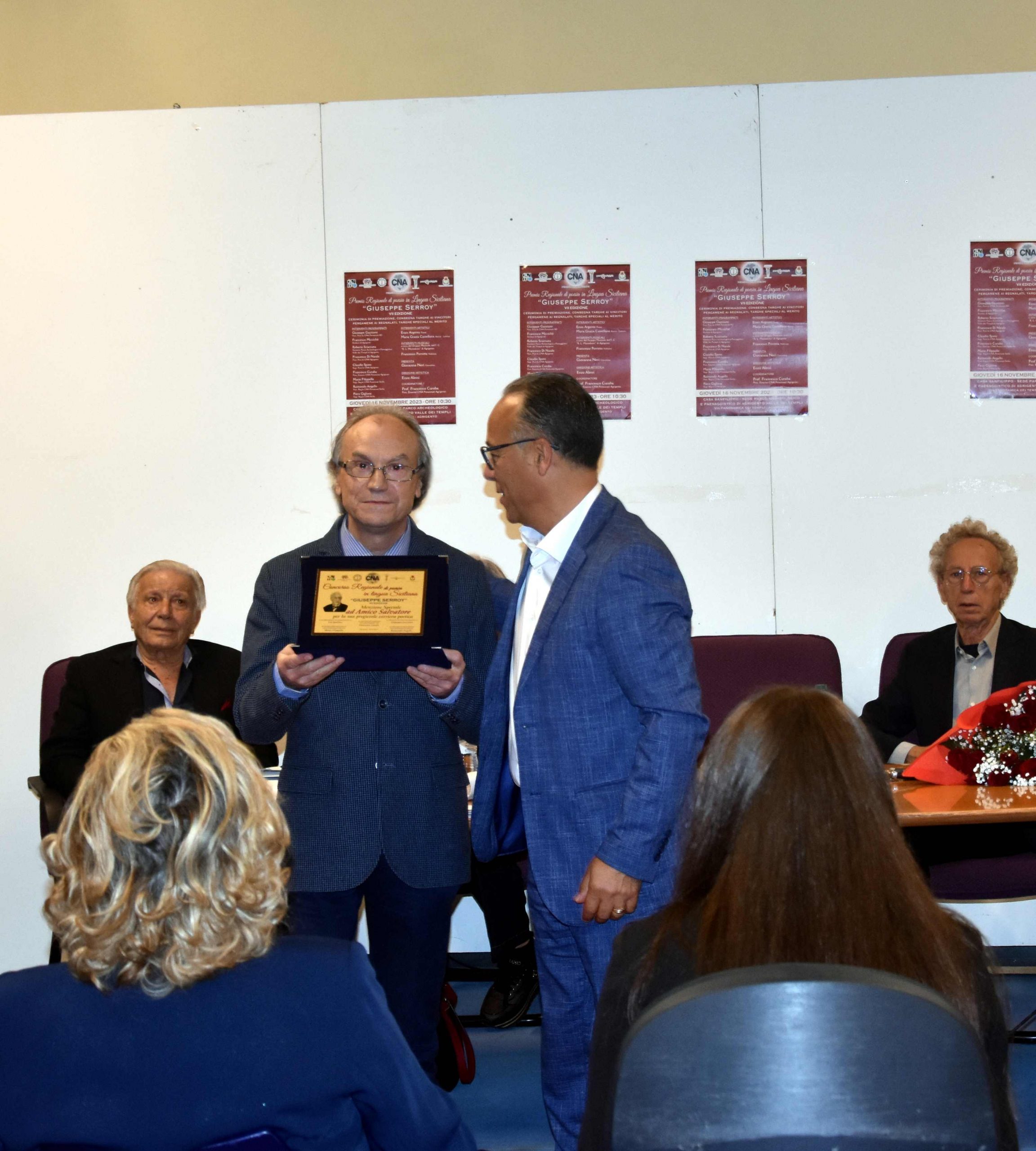 Caltanissetta. Targa al merito per la carriera poetica: premiato ad Agrigento il poeta nisseno Salvatore Amico