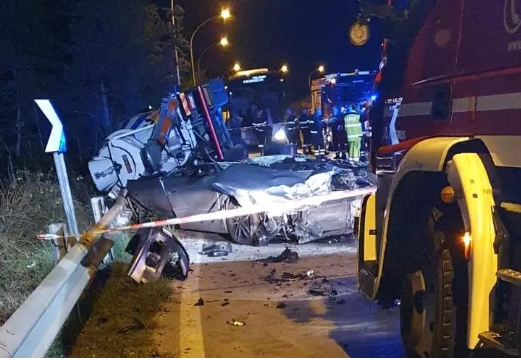 Scontro mezzo pesante con tre auto nel nisseno: tre ferti