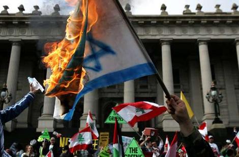 Allarme antisemitismo in Europa: dalla Francia alla Germania, crescono odio e intolleranza