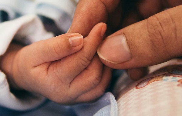 Muore neonata nell’agrigentino, la salma della piccolina posta sotto sequestro