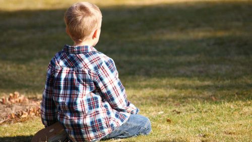 Sicilia, minaccia e riempie di botte il proprio figlio: mamma arrestata