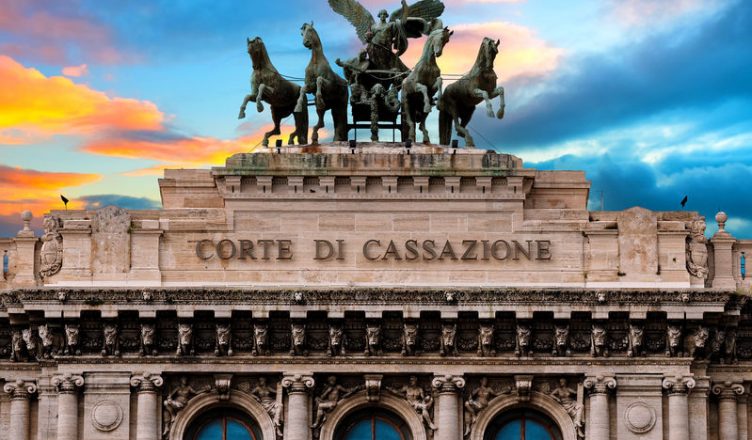 Estorsione, Cassazione annulla condanna avvocato di Agrigento