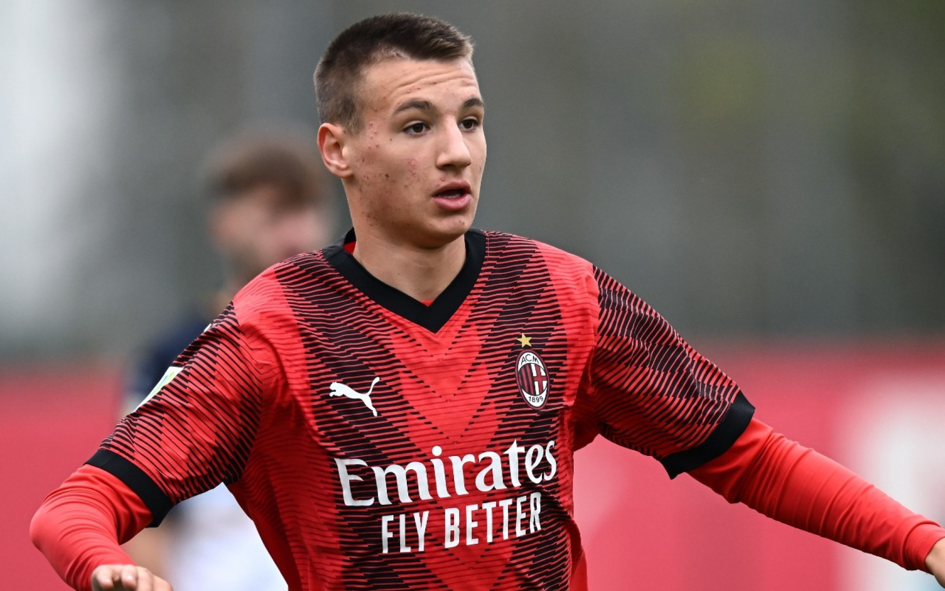 Il Milan convoca il baby talento siciliano (i nonni di San Cataldo) Francesco Camarda: a 15 anni contro la Fiorentina