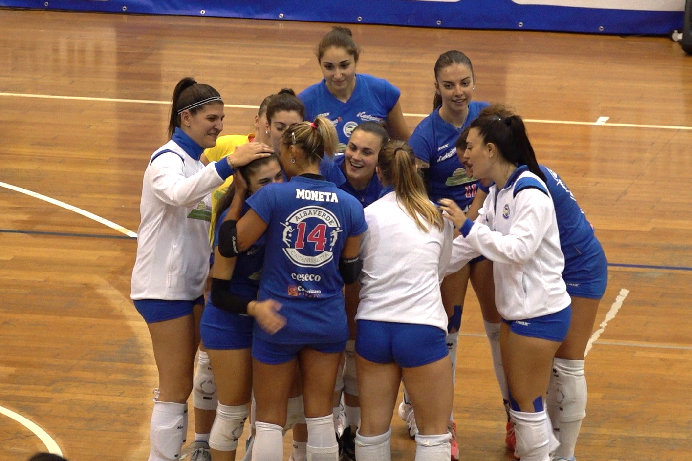 Volley, Serie B2 femminile: quinta vittoria consecutiva per la Traina Albaverde, 3-0 al Medtrade Volley Palermo e primo posto a punteggio pieno con Modica