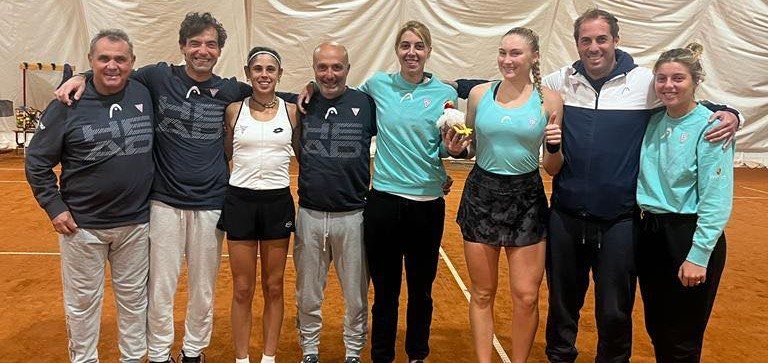 Tennis, Ct Palermo. Andata semifinali serie A1: le ragazze sbancano Bolzano e si avvicinano alla finale. Sconfitti i ragazzi per 4-2 a Sinalunga dai campioni in carica