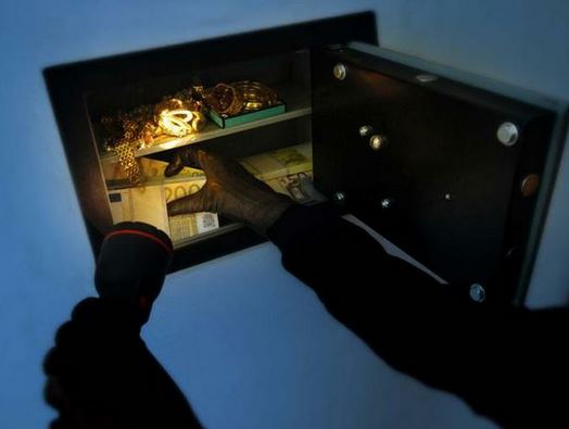 Scassinata cassaforte di supermercato: rubati 40.000 euro