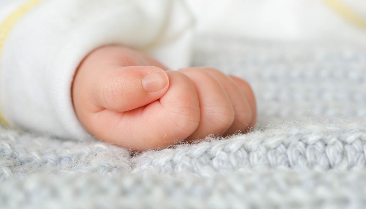 Bimba di 5 mesi muore a causa di una meningite batterica. Genitori acconsentono ad espianto organi