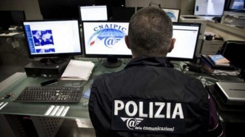 Adescamento online di una 13enne: cinque indagati in tutta Italia, blitz della Polizia di Stato
