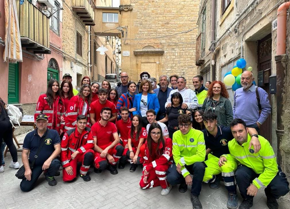 Caltanissetta. Al quartiere Saccara il maestro Lillo De Fraia ha tenuto un laboratorio gastronomico sulla frutta di Martorana
