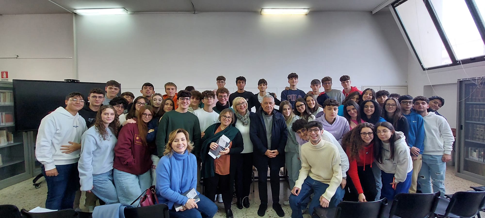 Caltanissetta. Incontro tra gli alunni del Liceo Scientifico “Volta” e il giornalista Attilio Bolzoni su legalità e contrasto alle mafie