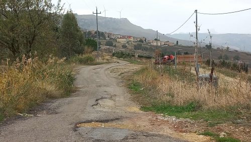 Marianopoli. I consiglieri di “Forza Democratica” hanno chiesto al Comune di sistemare la Circonvallazione di contrada Noce