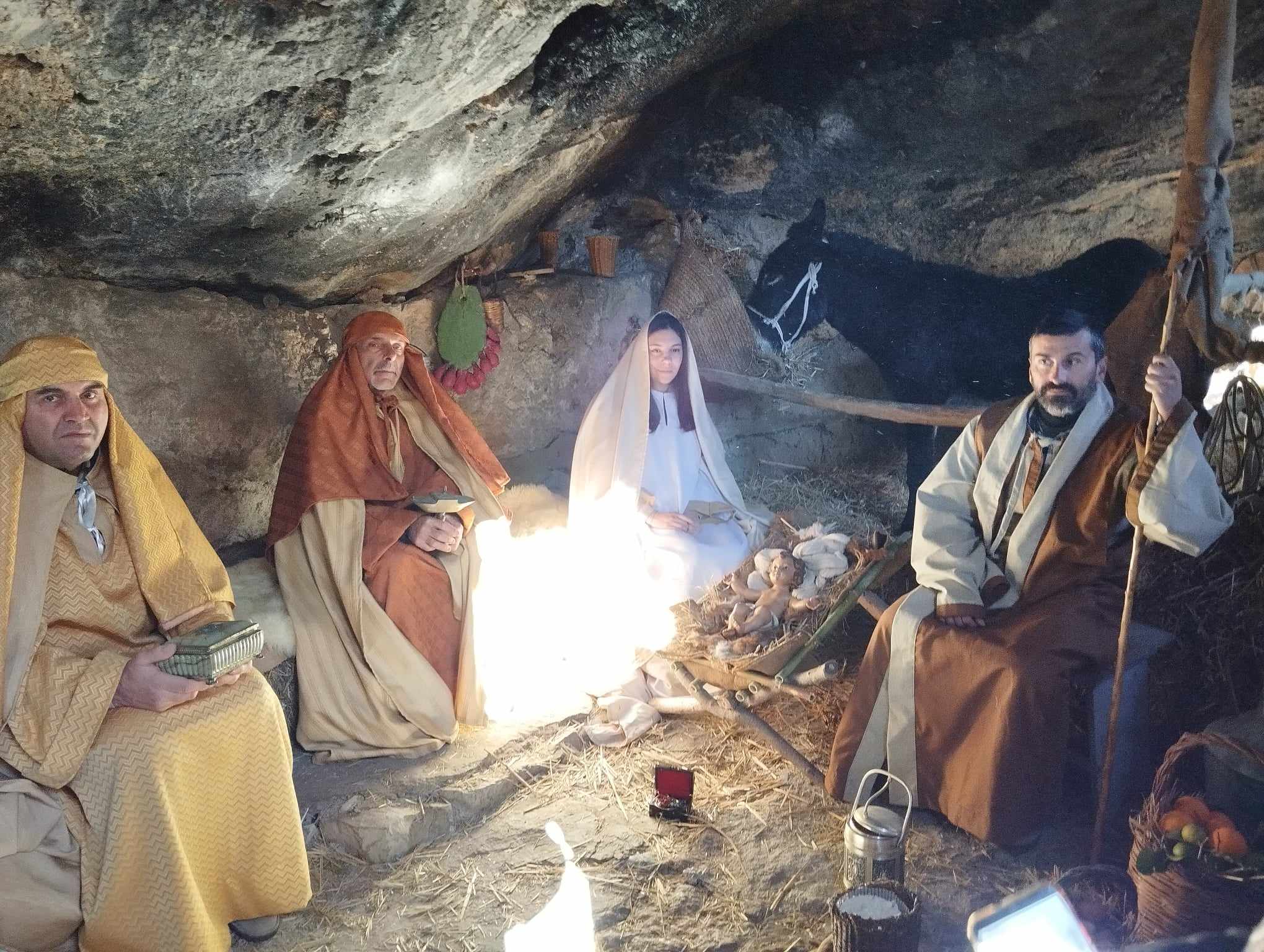 Sicilia. Gran successo per la due giorni della 1^ edizione del Presepe vivente a Roccapalumba: il sapore del Natale nella magia della Rocca