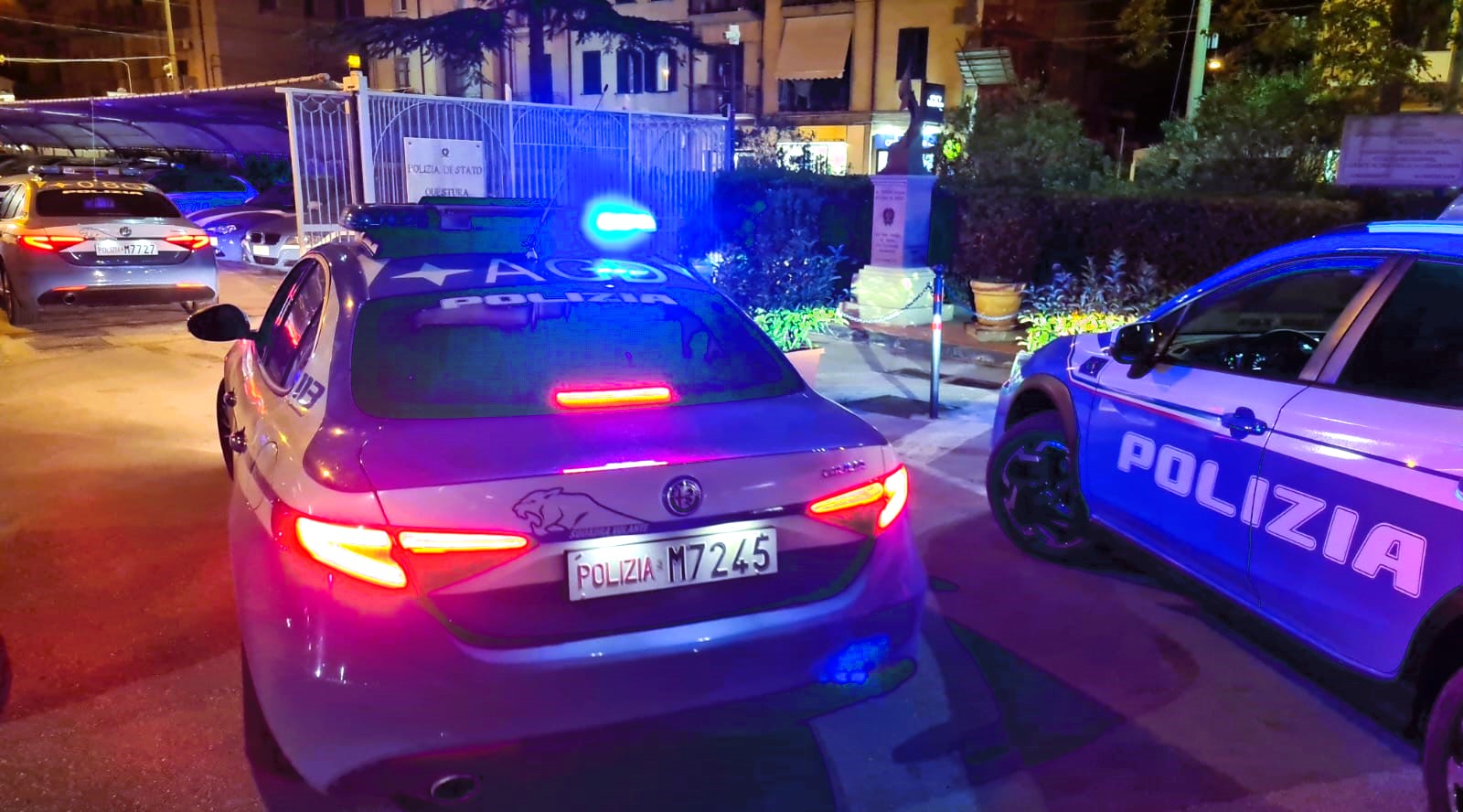 Caltanissetta, avevano aggredito tre persone in centro storico. La Polizia individua i presunti autori