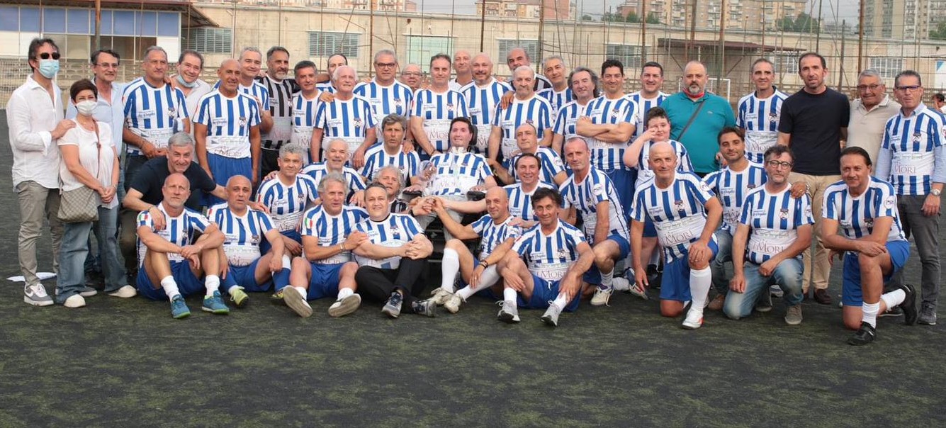 Caltanissetta, sabato 23 dicembre al “Tomaselli” in campo ex glorie del calcio nisseno per la Friendship Christmas Cup