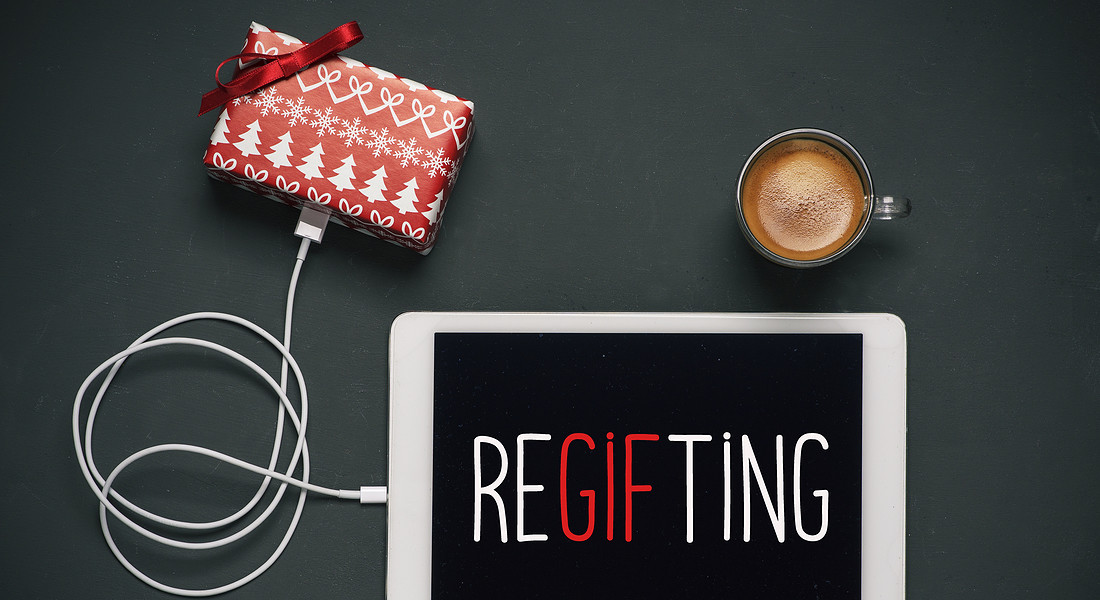 Natale e regali non graditi: 1 italiano su 4 li rivende su internet