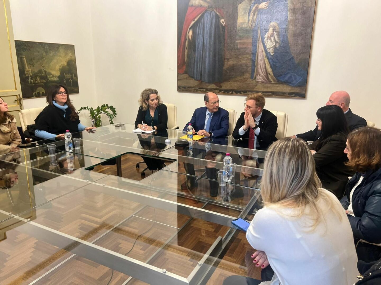 Schifani riceve delegazione “vittime incendi”, verso soluzione querelle con Roma