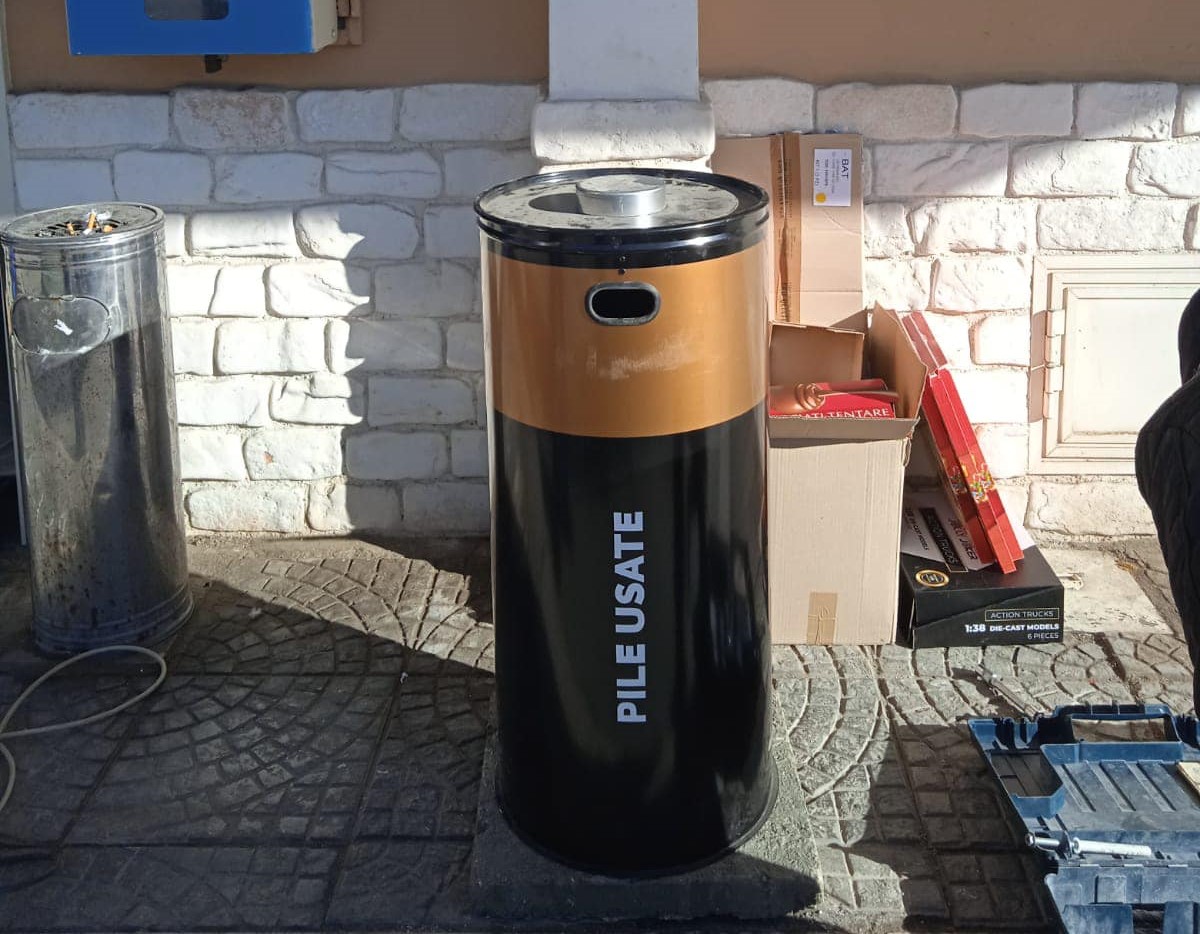 Sommatino. Installati i cestini per la raccolta delle pile esauste